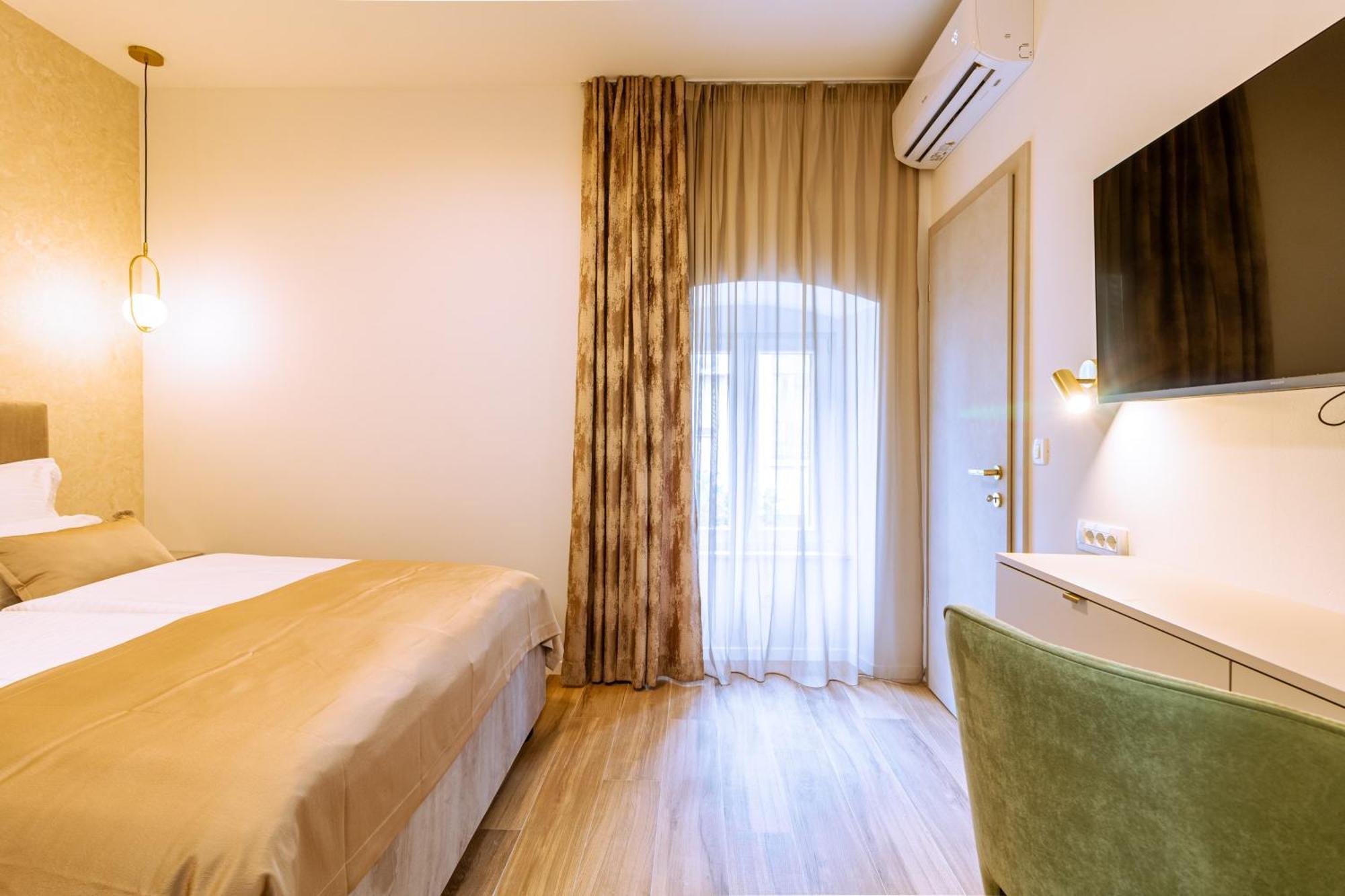 Luxury 2 Bedroom-2 Bathroom Apartment & Studio App With Rooftop Terrace Split Room photo