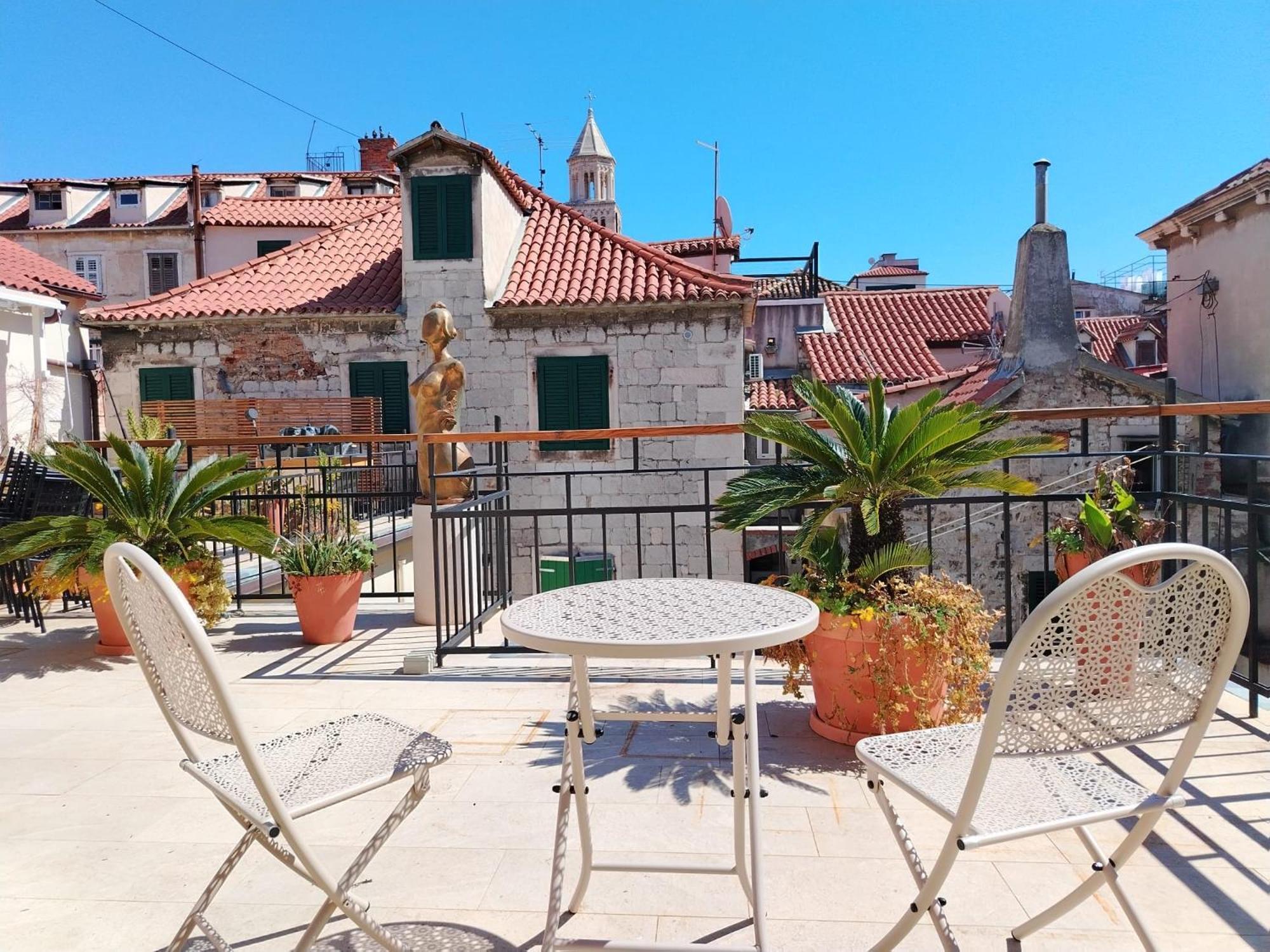 Luxury 2 Bedroom-2 Bathroom Apartment & Studio App With Rooftop Terrace Split Exterior photo