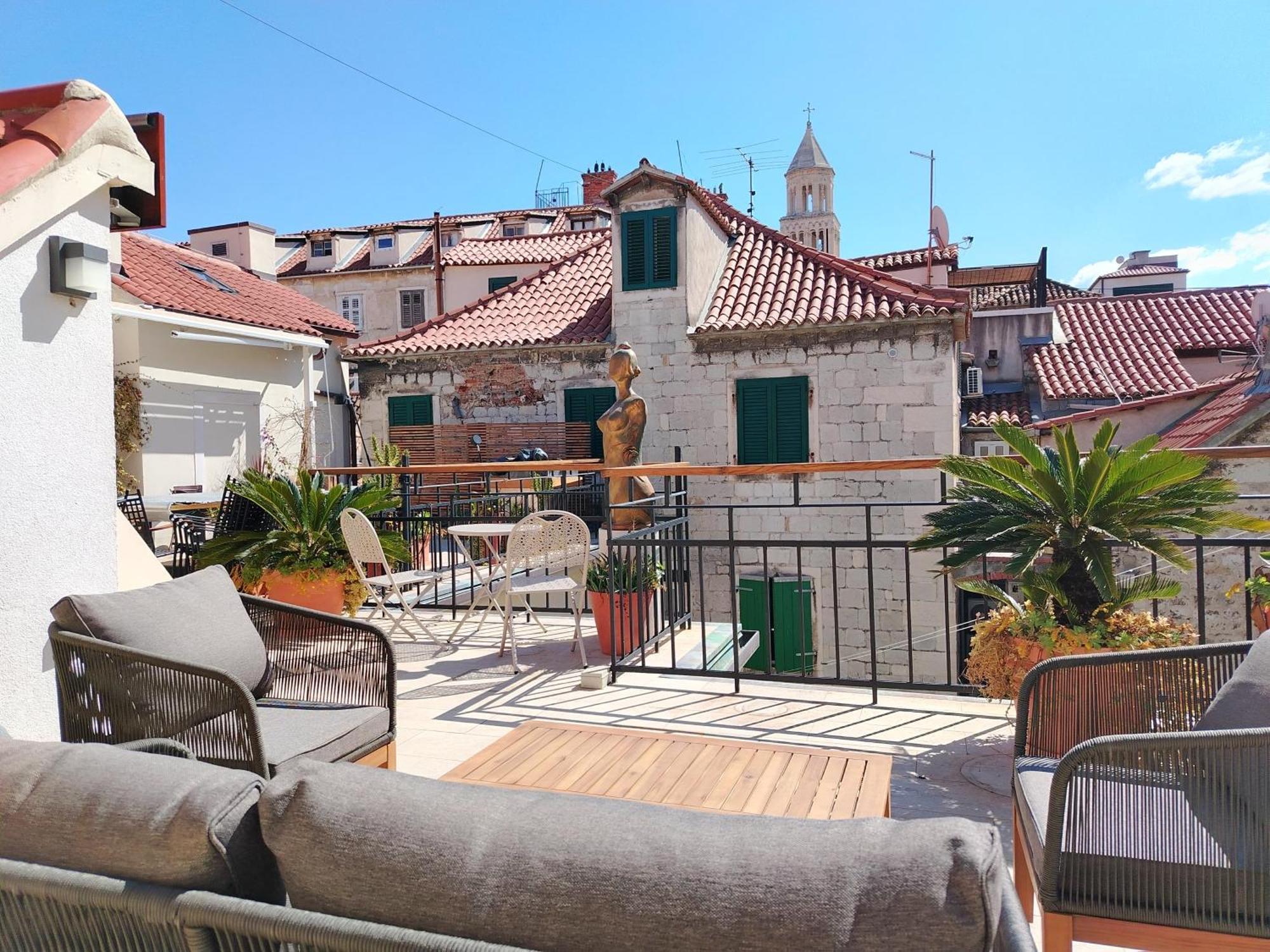 Luxury 2 Bedroom-2 Bathroom Apartment & Studio App With Rooftop Terrace Split Exterior photo