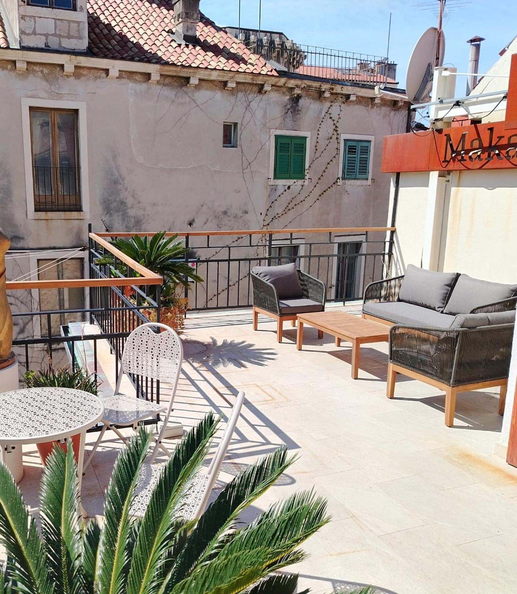 Luxury 2 Bedroom-2 Bathroom Apartment & Studio App With Rooftop Terrace Split Exterior photo